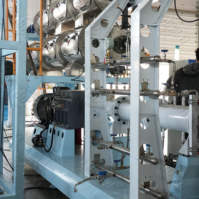 خط إنتاج علف الأسماك العائم والغاطس الأوتوماتيكي بقدرة 3-5 طن/ساعة، جهاز بثق طعام الكلاب ببرغي مزدوج، آلة بثق حبيبات علف الأسماك العائمة